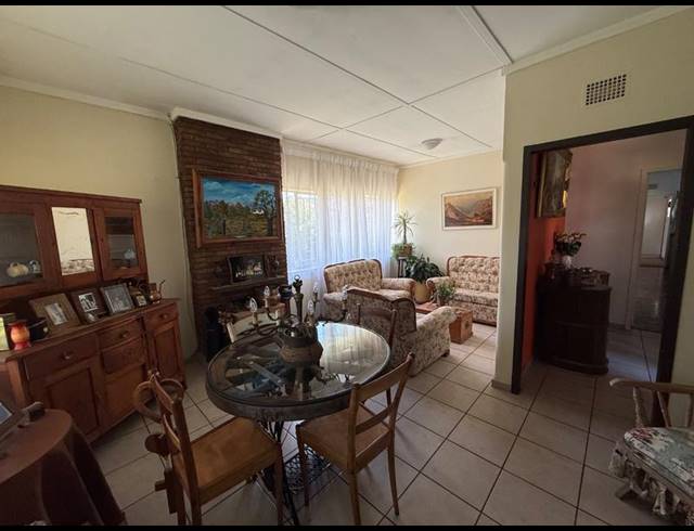 3 BEDROOM HOUSE FOR SALE IN VANDERBIJLPARK SW 5